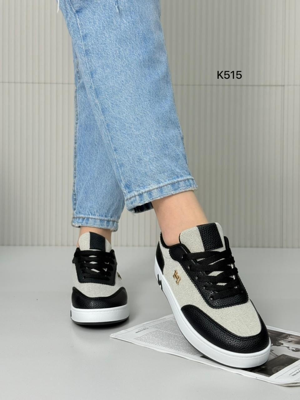 ,кроссовки женскиe,кроссовки стильные,модные кроссовки,спортивная