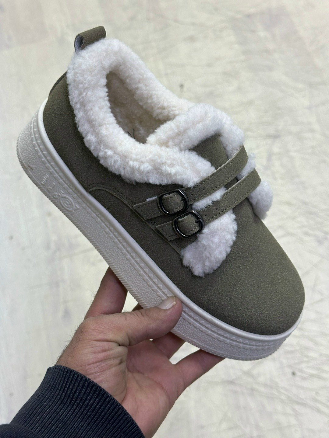 ,женская ,угги женские,кроссовки замш, женская