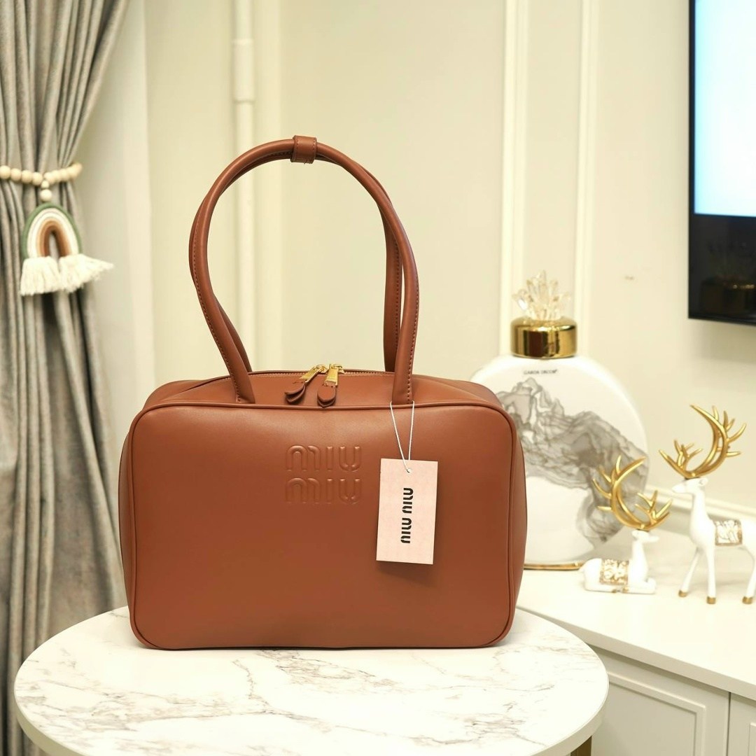 сумка женская miu miu,сумка miu miu,сумка миу миу,сумка,сумка тоут большая miu miu