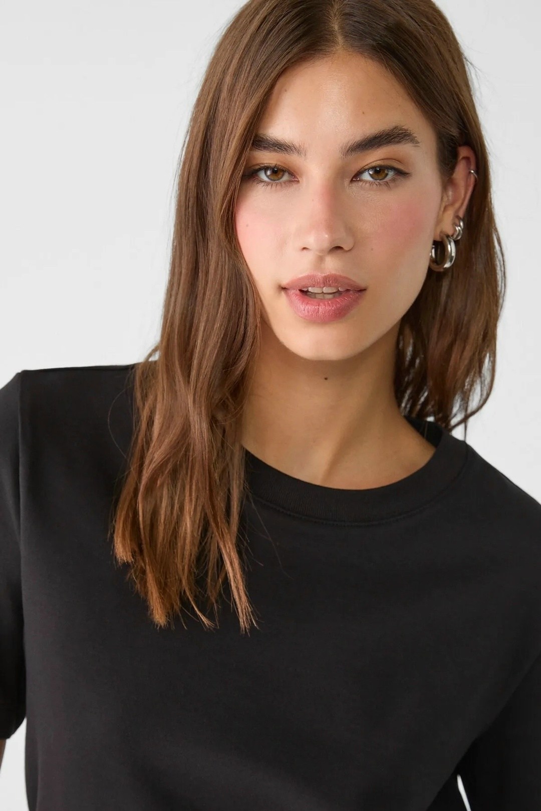 базовая футболка черная,черная женская футболка,футболка женская,базовая футболка,базовая футболка оверсайз