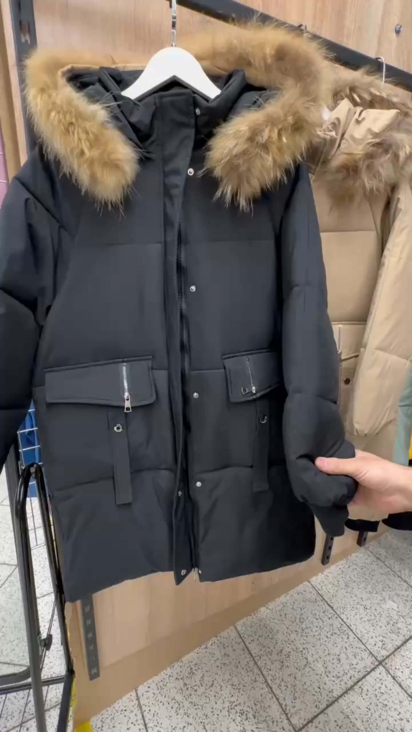 куртка пуховик зима мех натуральный,куртка пуховик зима с мехом,зимние куртки и пуховики,зимняя куртка,зимние куртки и пуховики 1363002 черный