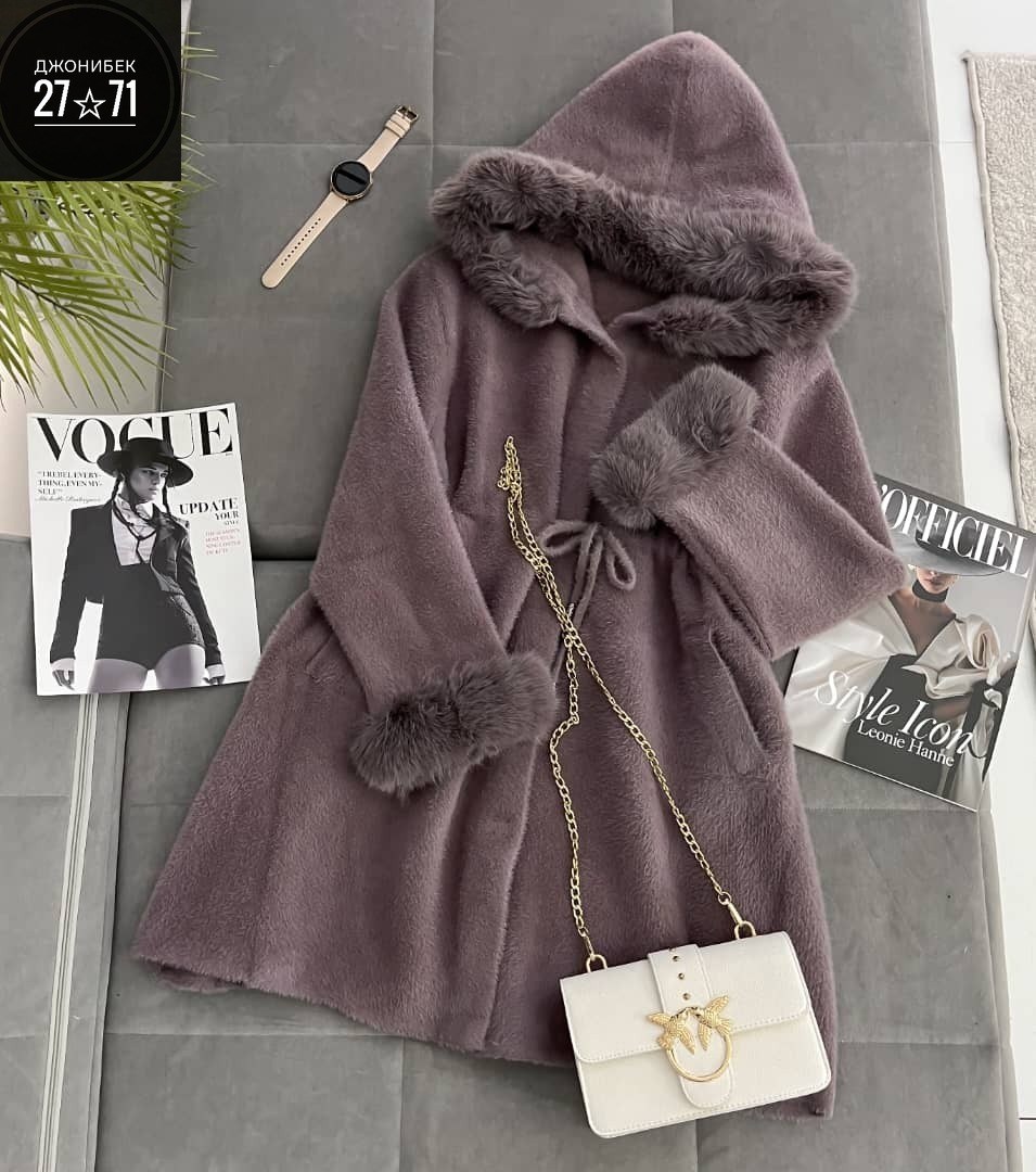 стильное пальто,пальто женские,пальто с мехом,меховое пальто,меховое пальто с капюшоном