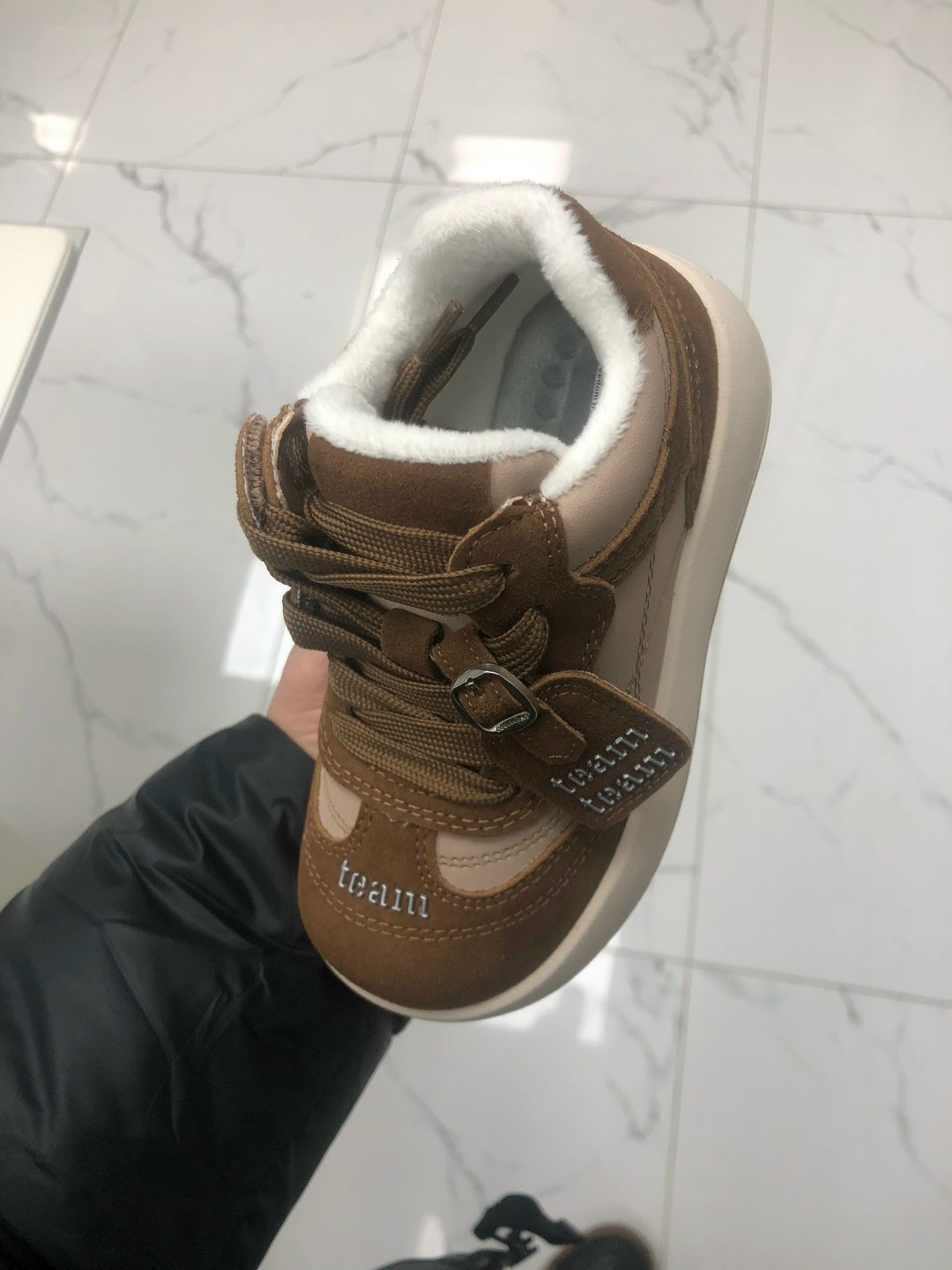 ,детская ,ботинки детские,детские кроссовки, для мальчика