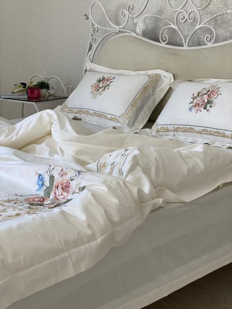 комплект постельного белья с вышивкой,комплект постельное бельё,постельное белье с вышивкой,постельное белье египетский хлопок,роскошный комплект постельного белья