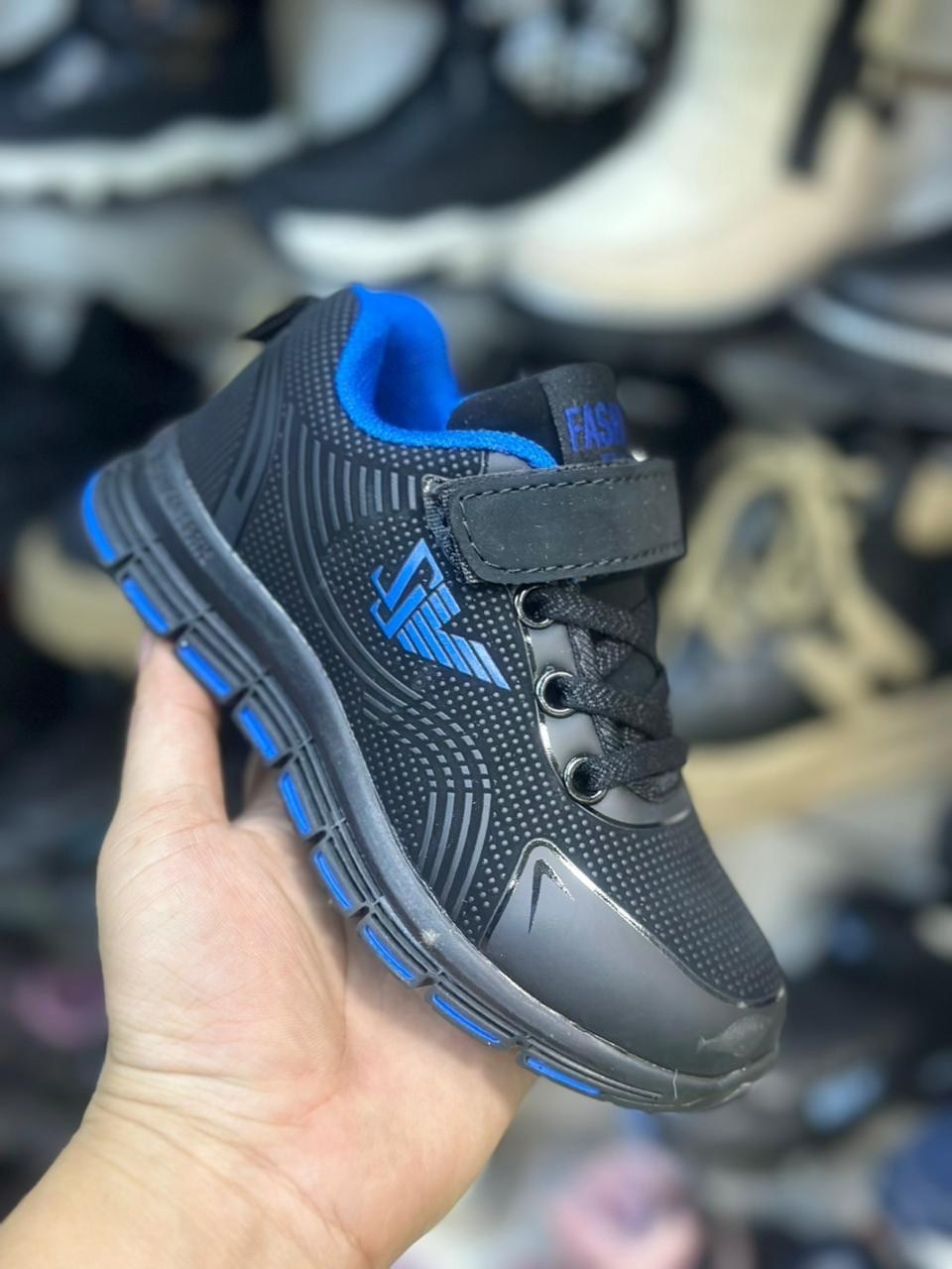 кроссовки,кроссовки мальчику,детские кроссовки,baas кроссовки,кроссовка детская