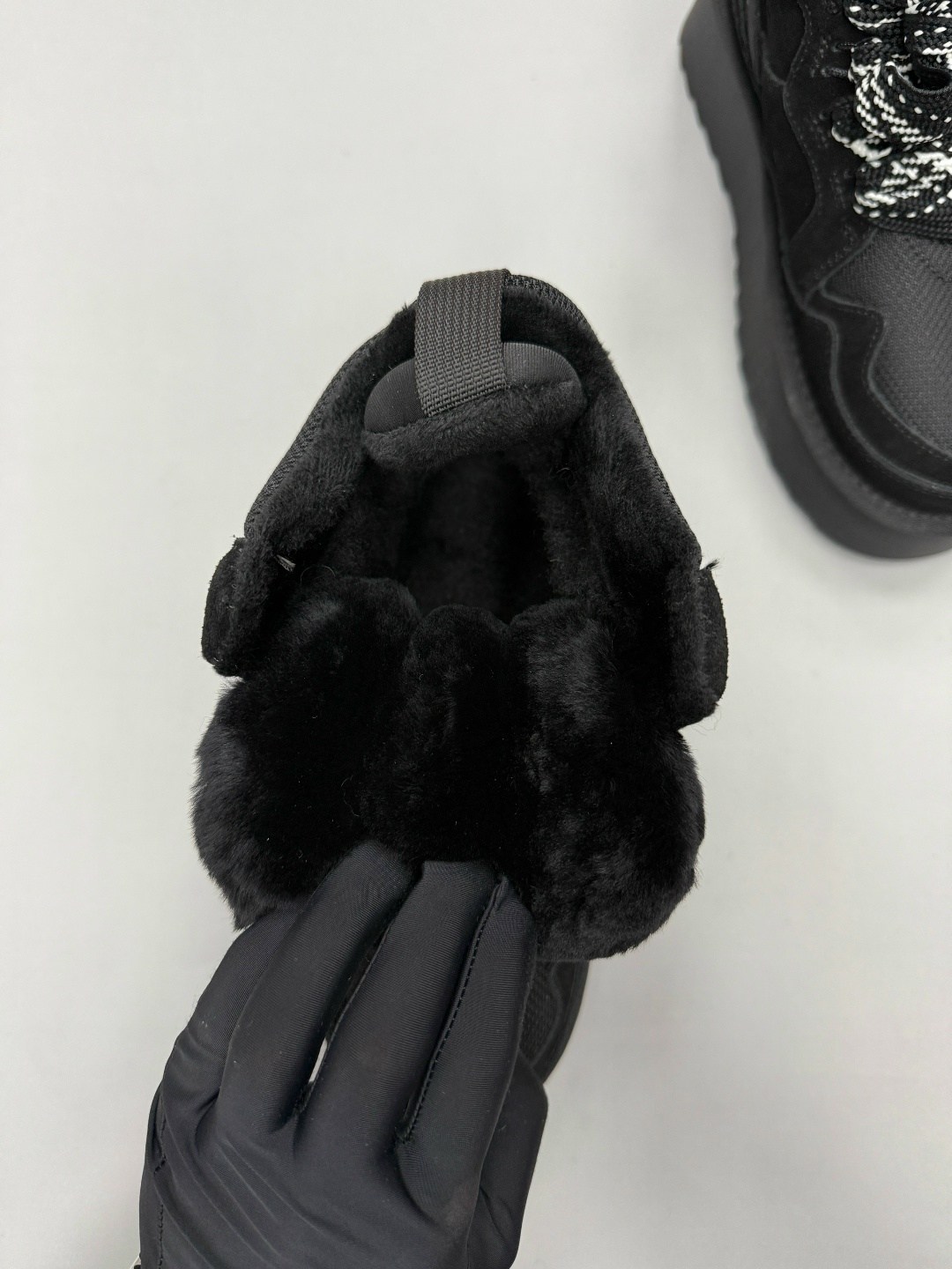 ugg lowmel sneaker кроссовки женские зимние,кеды зимние ugg lowmel trainer premiumshoes цвет черный,,кеды зимние ugg lowmel trainer premium shoes,кроссовки зимние ugg lowmel sneaker "black"