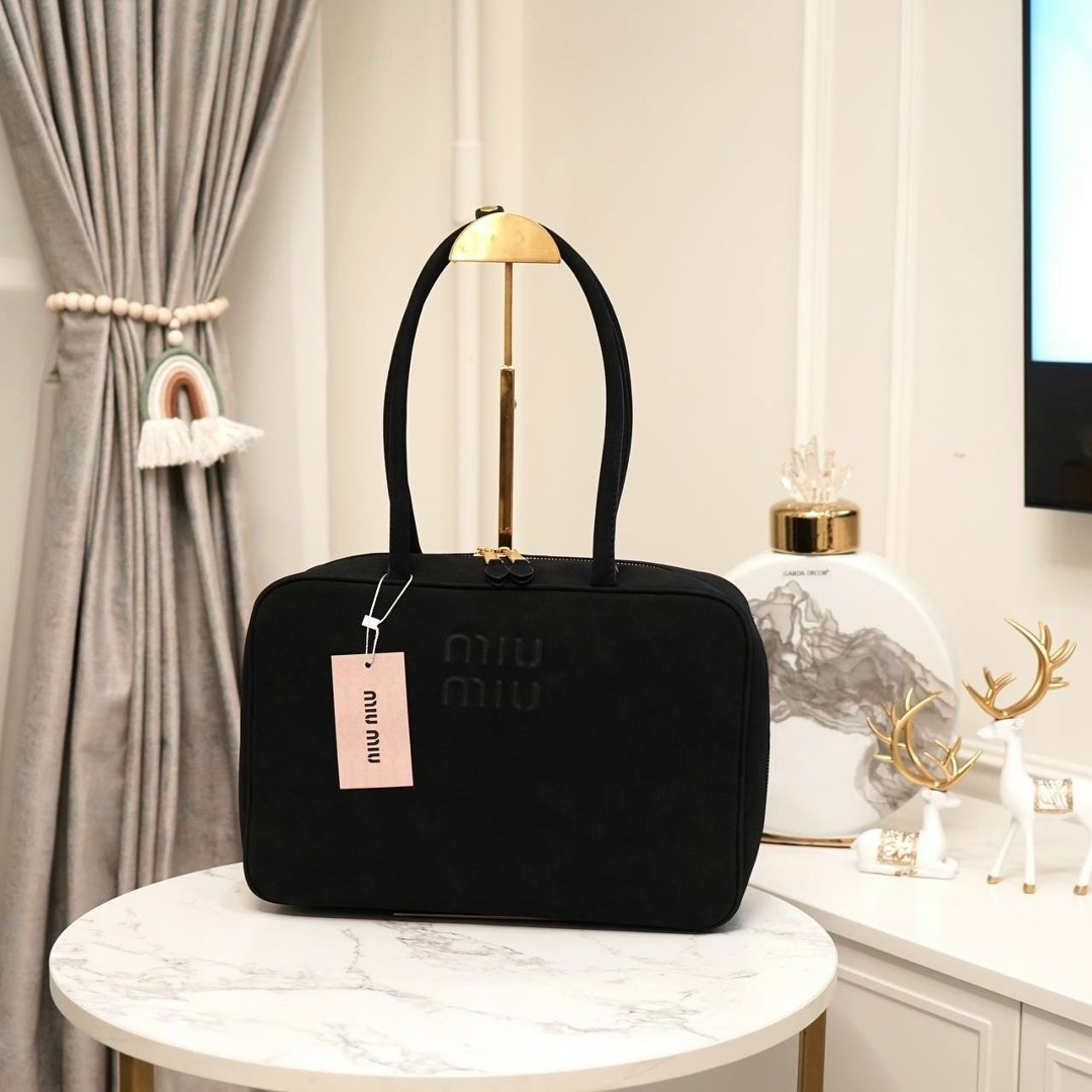 сумка женская miu miu,сумка miu miu,сумка миу миу,сумка,сумка тоут большая miu miu