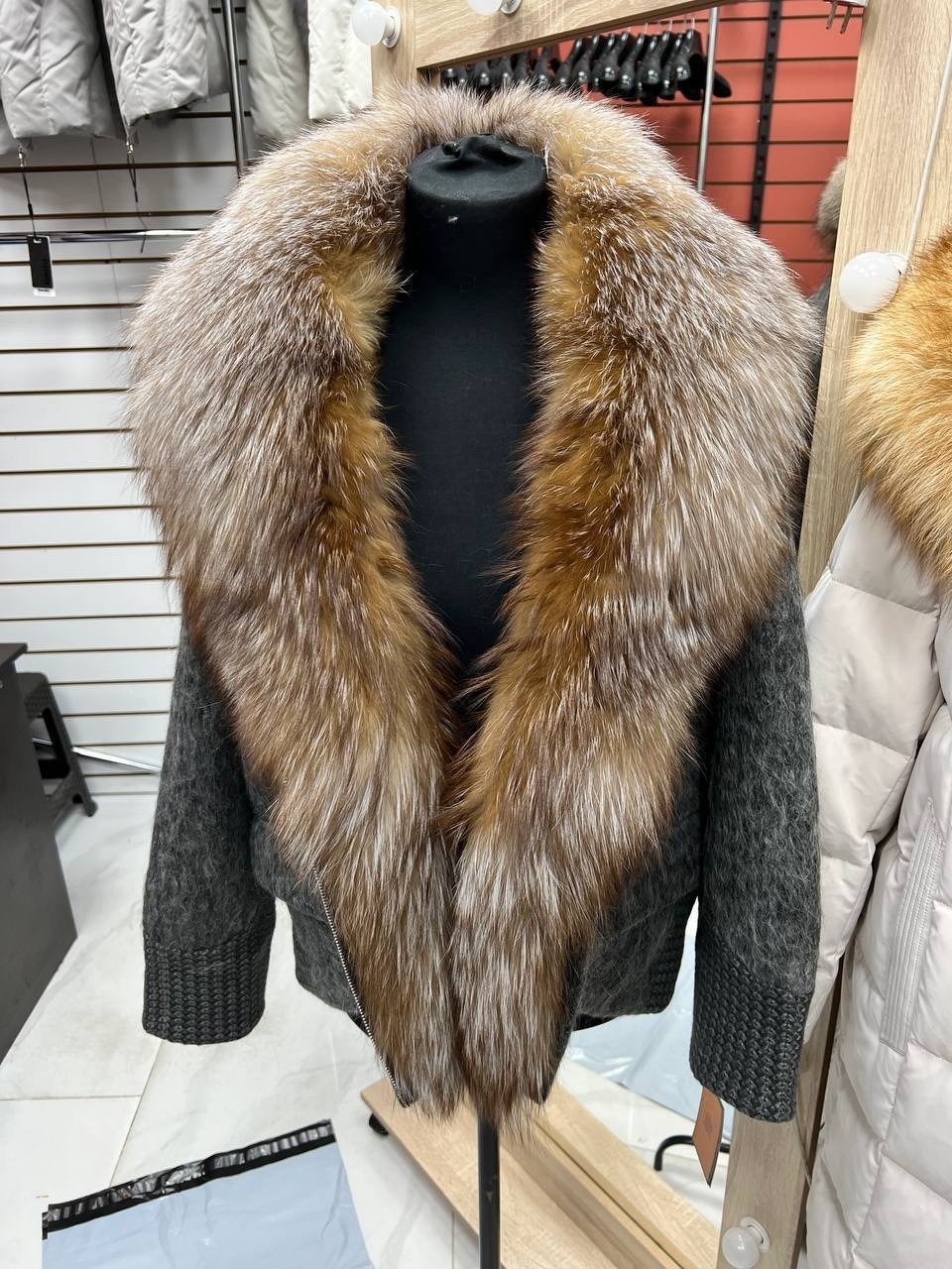 пуховики с мехом,пуховик чернобурка,куртка с мехом,пуховик с натуральным мехом,куртка с натуральным мехом
