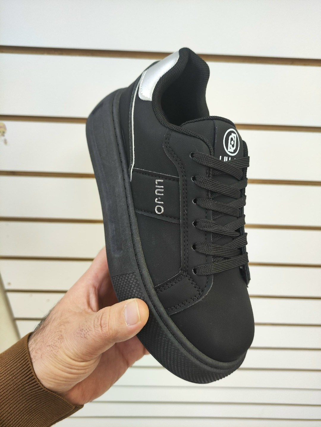 ,женские кроссовки,кроссовки черные,кроссовки liu jo,кеды