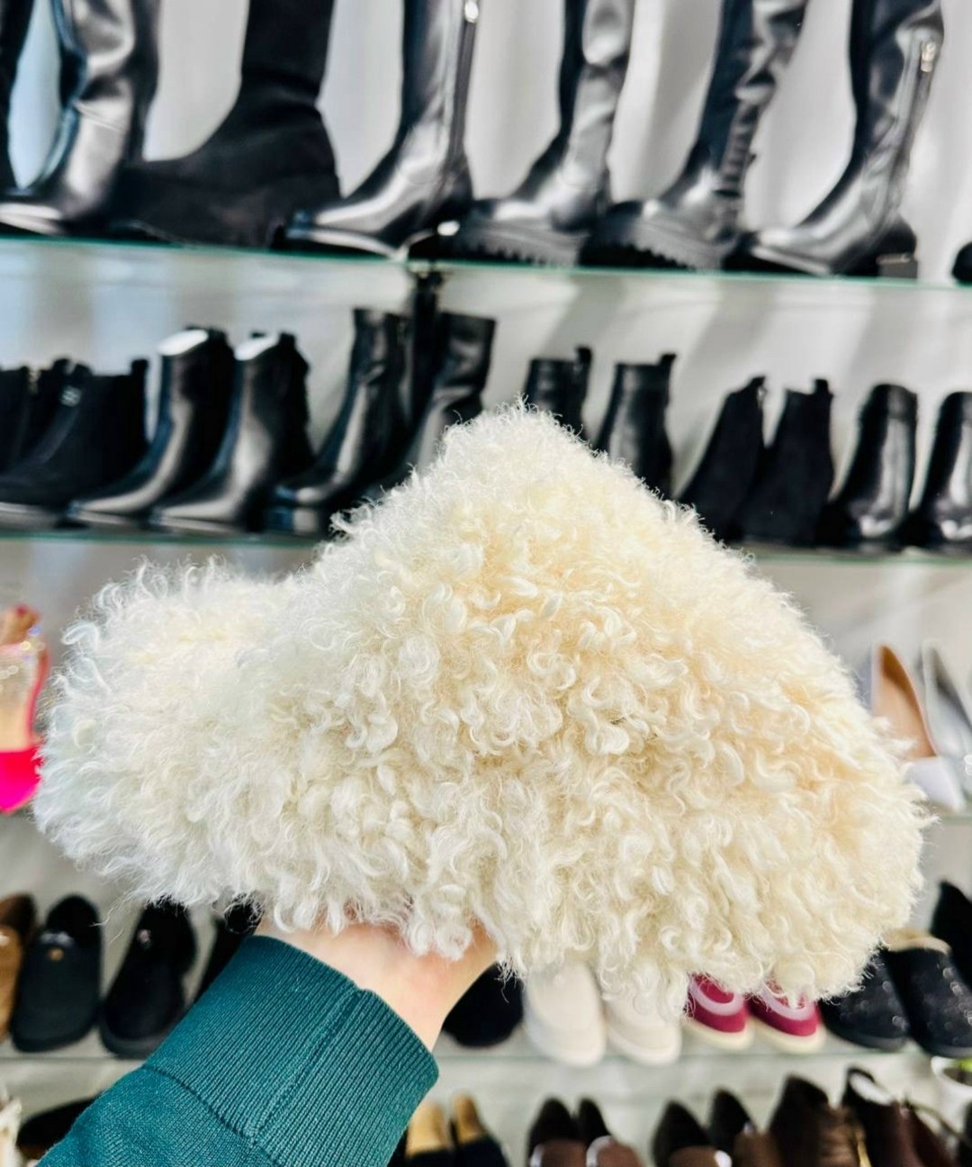 ,кавказская папаха,женская ,женская зимняя ,папаха из овчины