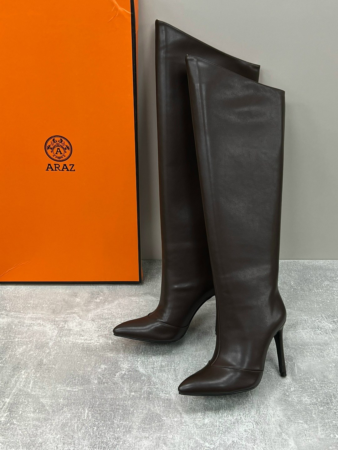 женские сапоги,кожаные высокие сапоги balenciaga,модные сапоги,сапоги,сапоги высокие