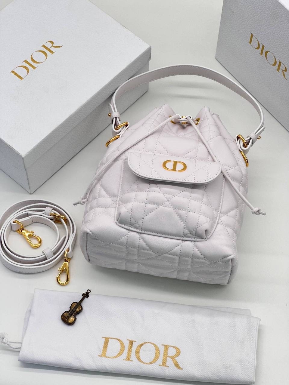 dior сумка,сумка диор белая,сумка диор,стильная сумка,сумка леди диор белая