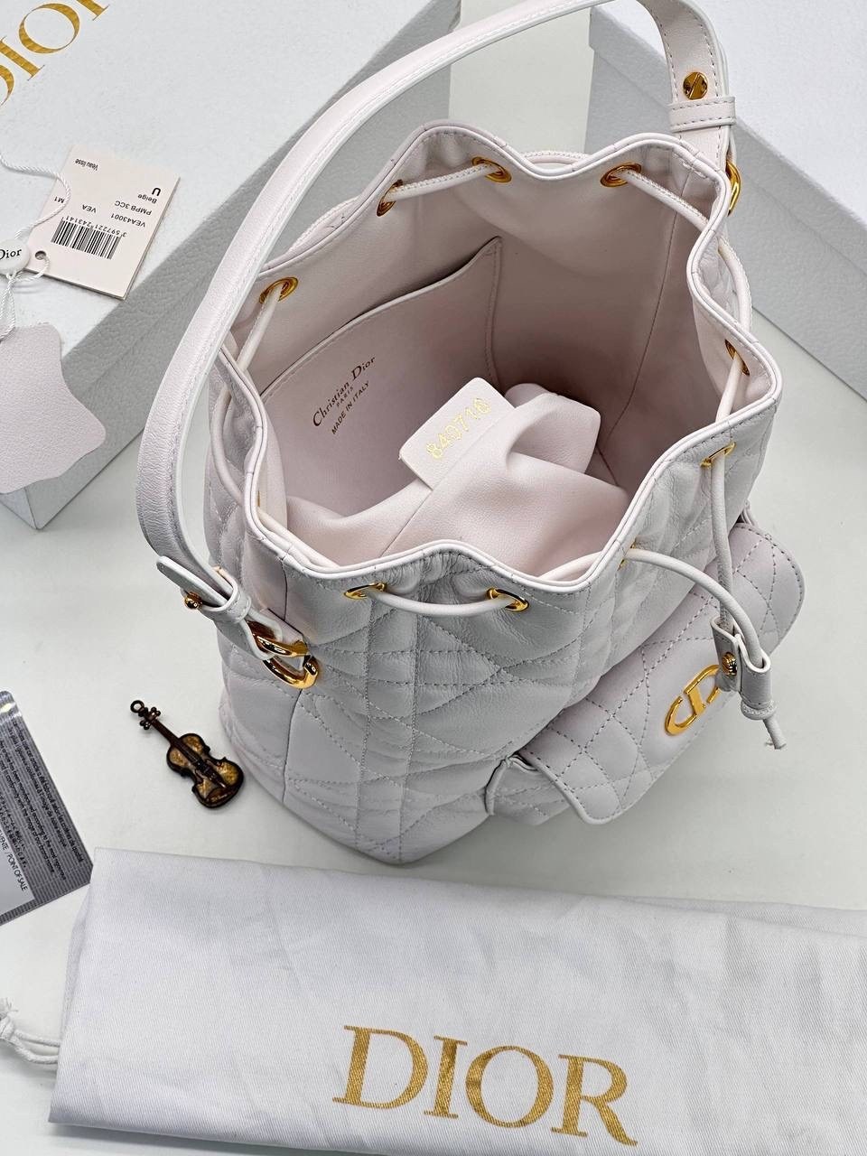 dior сумка,сумка диор белая,сумка диор,стильная сумка,сумка леди диор белая