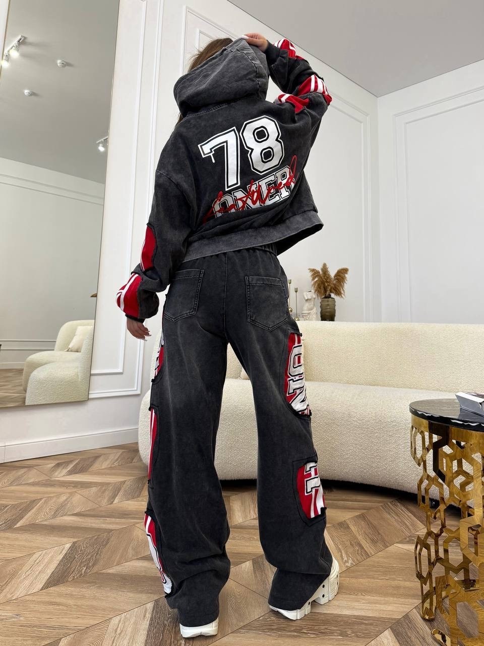 модный женский костюм,комбинированная джинсовка,джинсы комбинированные,стильная толстовка oversize,спортивные костюмы женские
