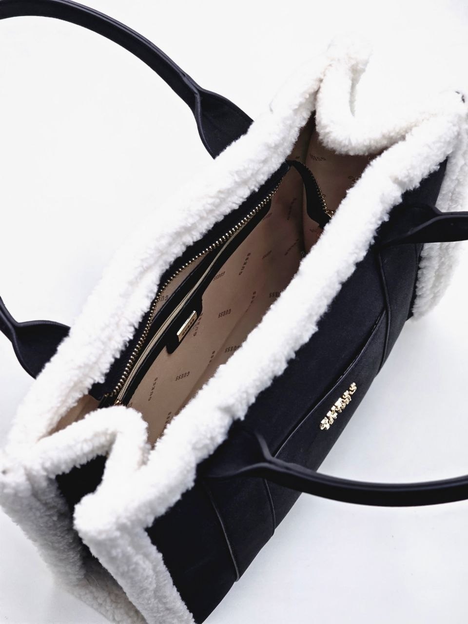 сумка женская guess,сумка женская guess с мехом,сумка guess,сумка женская guess тоут,сумка женская guess коричневая с меховой отделкой