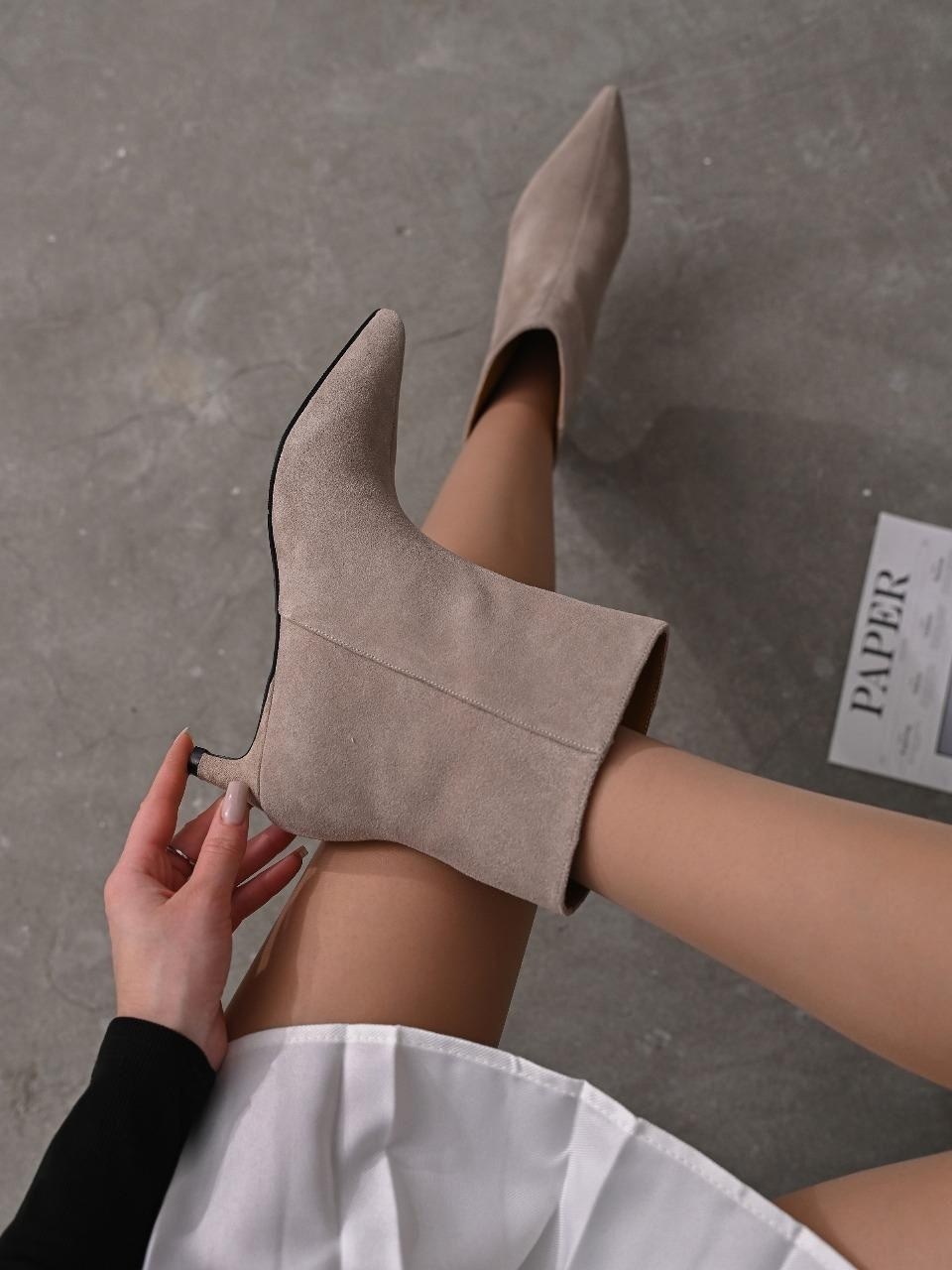 замшевые женские ботильоны с острым носком на,ботильоны замшевые,,ботильоны,остроносые женские ботильоны из замши