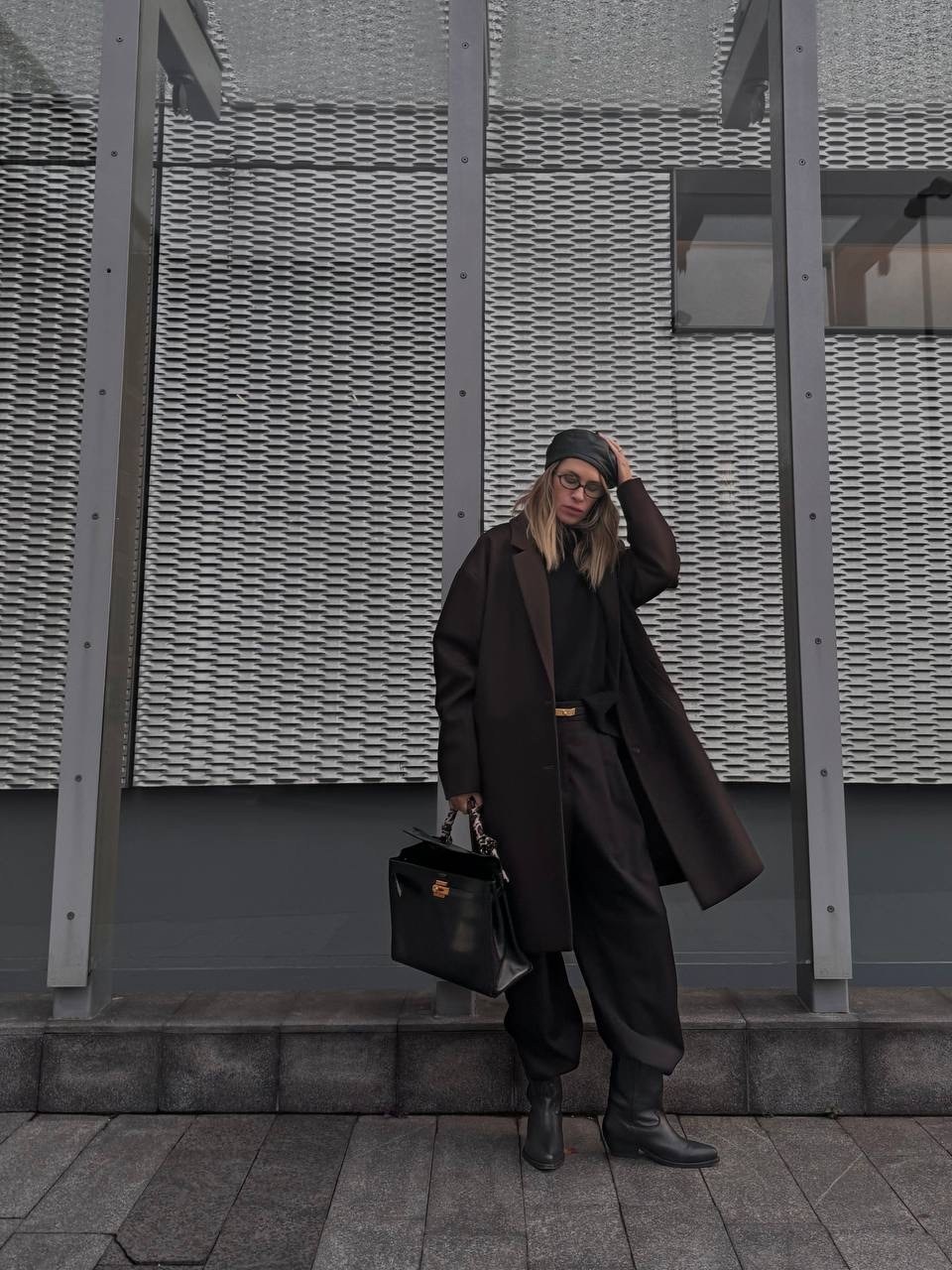 свитер,оверсайз свитер,брюки модные,свитер женский