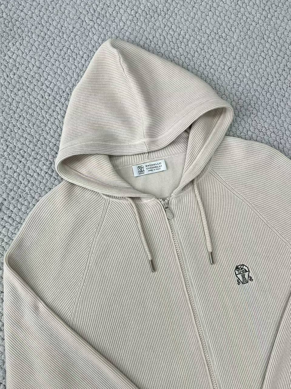 спортивный костюм brunello cucinelli,костюм бежевый,костюм для мужчин,спортивный костюм бежевый,костюм спортивный