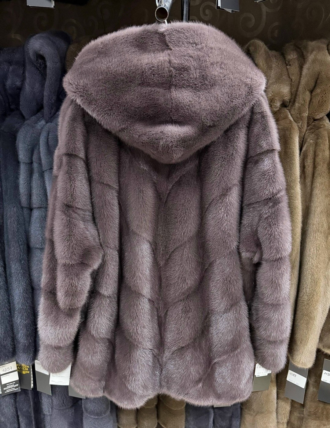 шубка из меха европейской норки с капюшоном цвет лаванда,шубка из меха европейской норки с капюшоном,шуба из меха европейской норки с капюшоном,шуба норковая с капюшоном,шубка из меха европейской норк