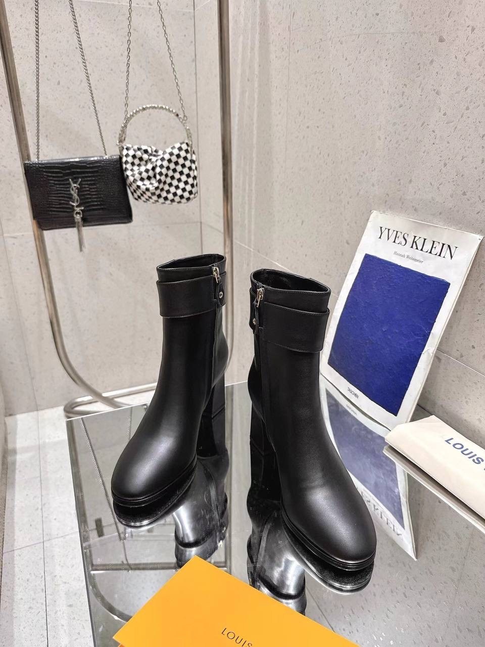 ,женские ботильоны louis vuitton,женская ,ботильоны женские,стильные ботинки