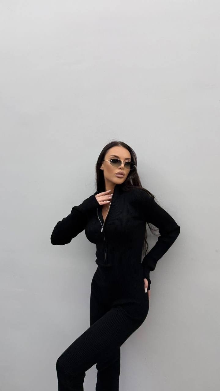 комбинезон с молнией в рубчик спортивный брючный forever&ever,комбинезон трикотажный облегающий чёрный,комбинезон женский спортивный,комбинезон спортивный в рубчик,комбинезон спортивный