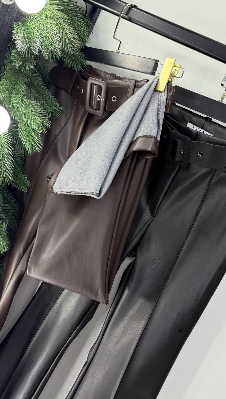 девушка,кожаные брюки широкие,кожаные брюки,janet guzman leather pants fashion nova,janet guzman