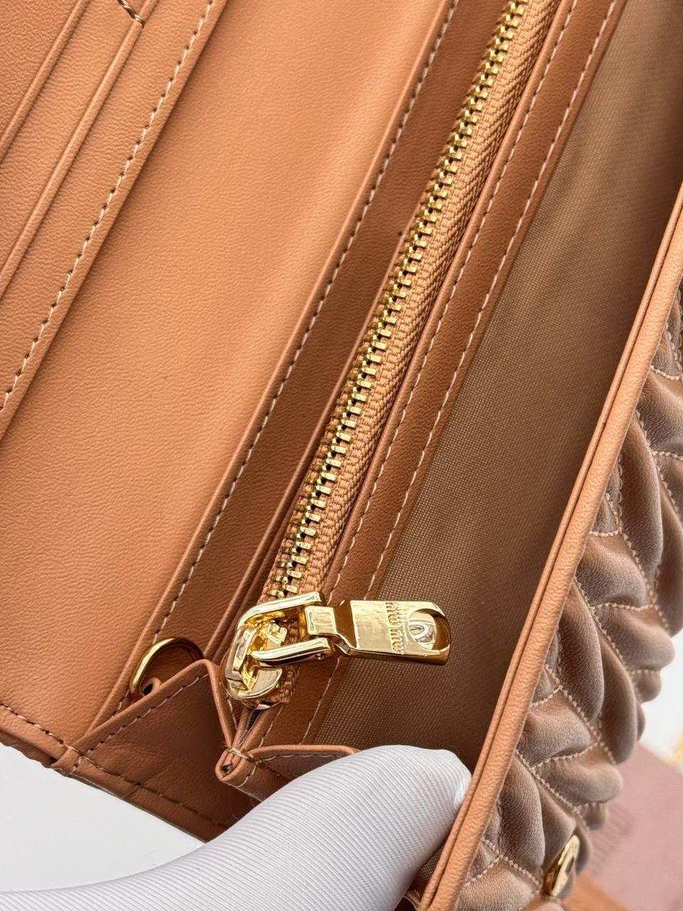 кошелек миу миу,кошелек miu miu,женские кошельки,модный кошелек,кошельки для женщин