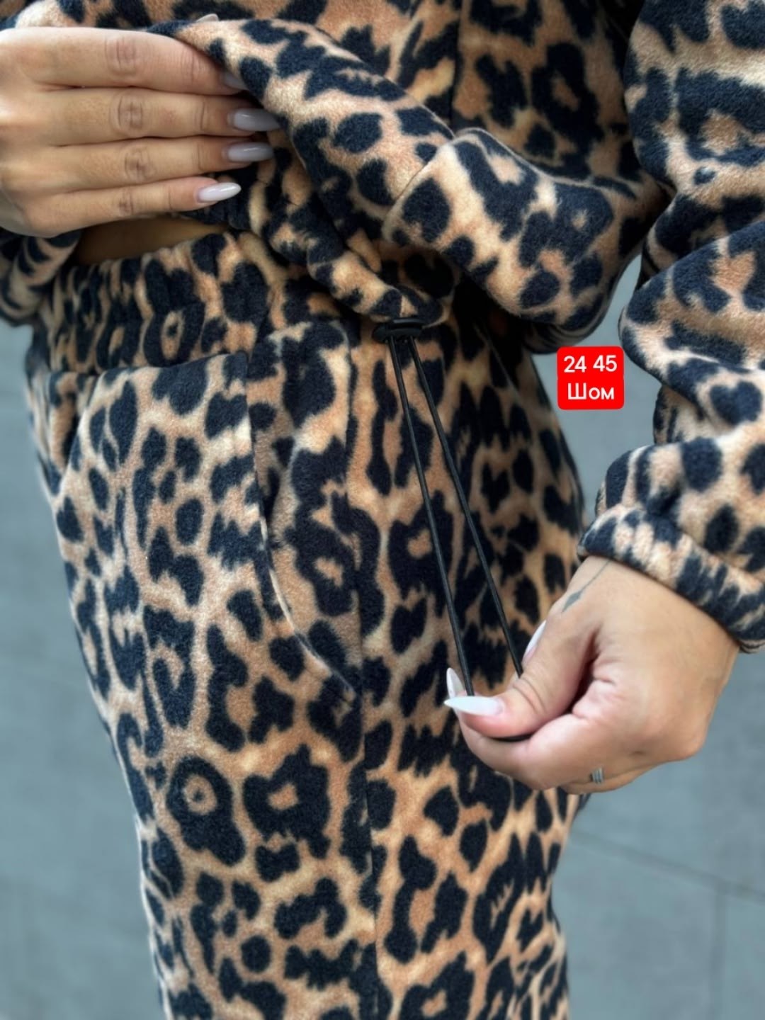 костюм на флисе,женский костюм,флисовые костюмы,женский спортивный костюм с леопардовым принтом,костюм леопардовый женский