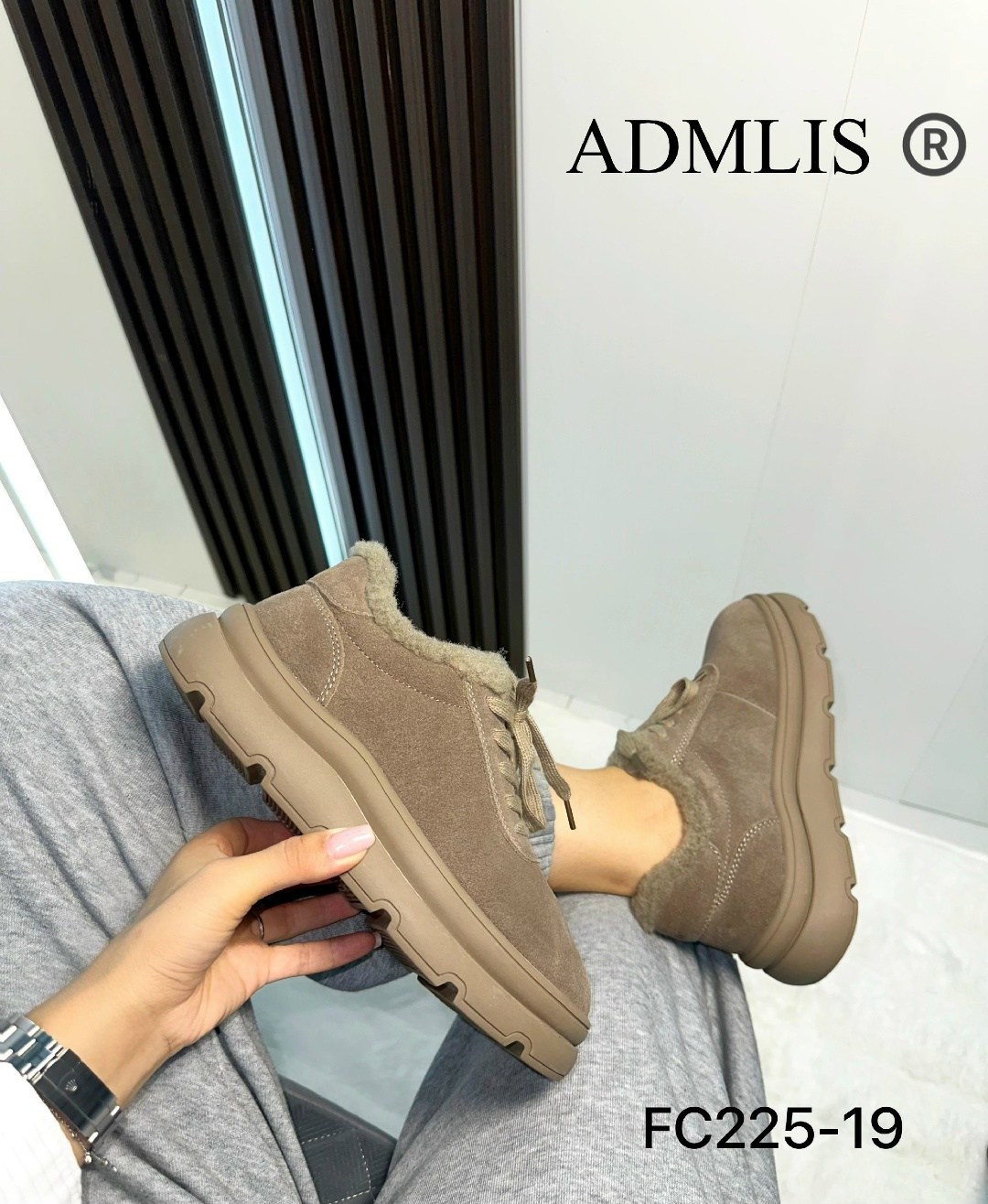 женские кроссовки,женские ботинки,,женская зимняя ,зимняя