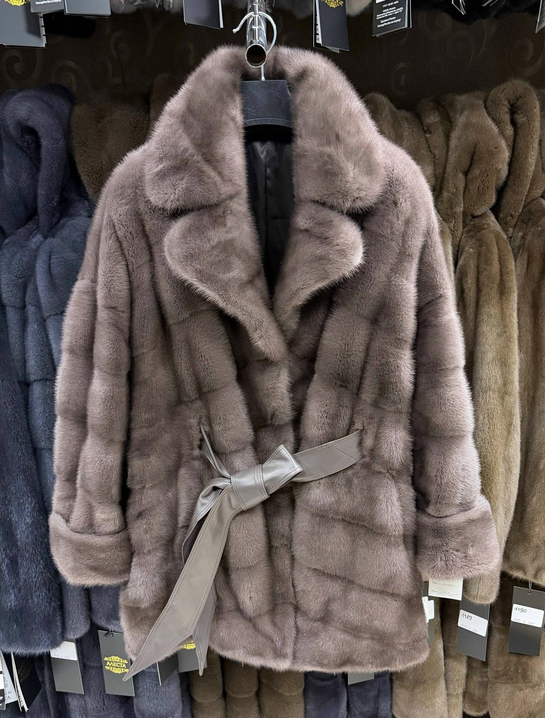 женская шуба из натурального норкового меха,шуба норковая,шуба норковая с английским воротником,шуба,шуба из норки