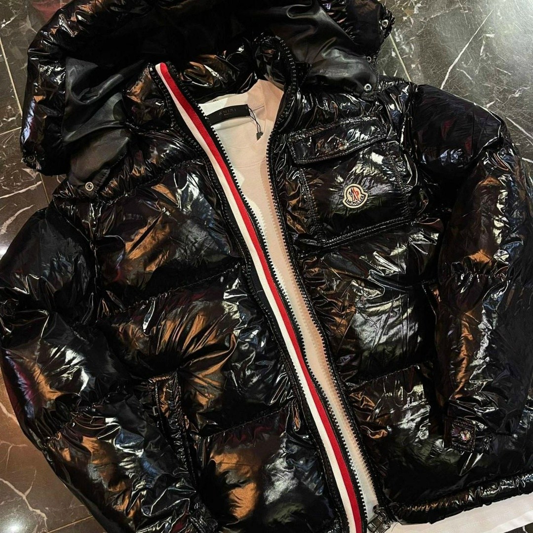 пуховик moncler мужской,пуховик moncler зимний,куртка мужская зимняя moncler,монклер бренд,куртка монклер валентино