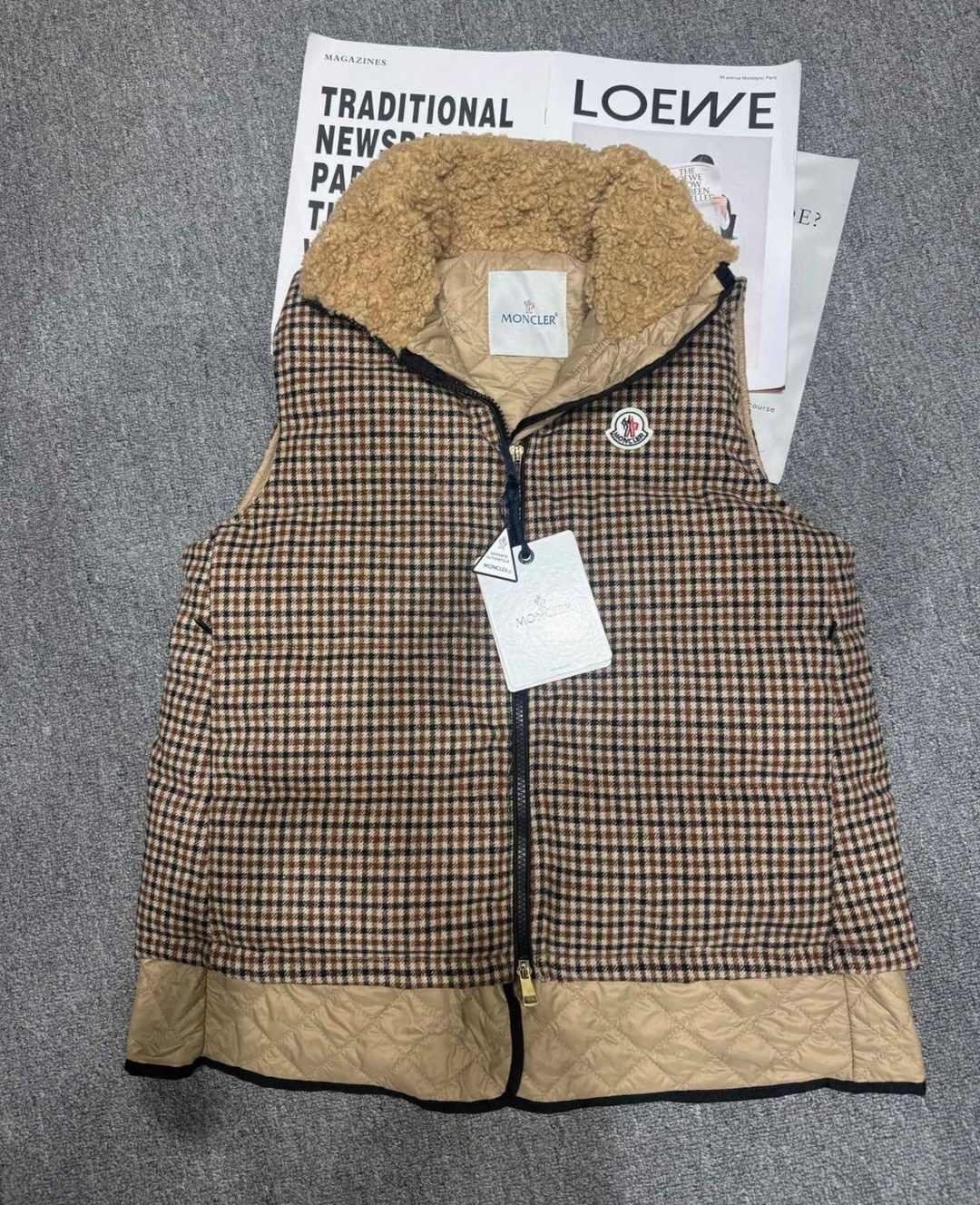 жилет moncler,жилетка фенди,женские жилеты,теплый жилет,жилет