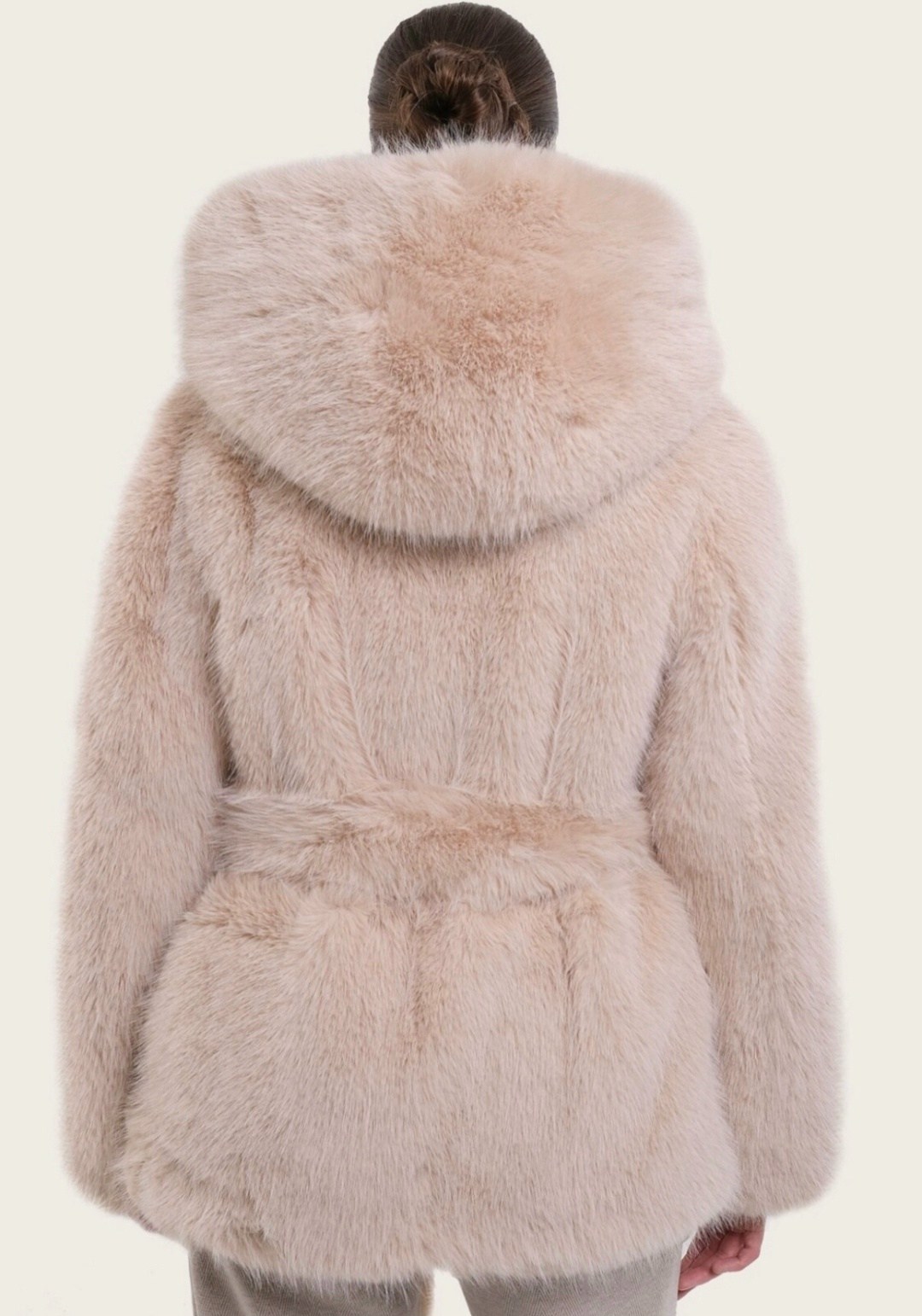 шубы женские,бежевая шуба,шуба искусственная,женская шуба из эко меха в светло-сером цвете,шуба из экомеха