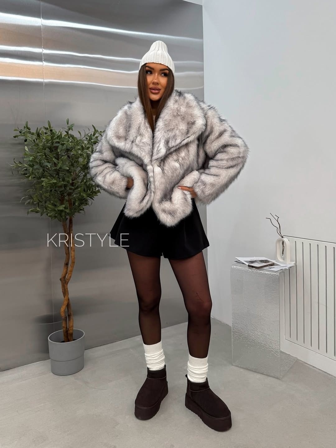 шубка из искусственного меха,искусственная шуба короткая,шуба короткая серая экомех yana furs,шуба искусственная,шубка из искусственного меха на дубленчатой основе