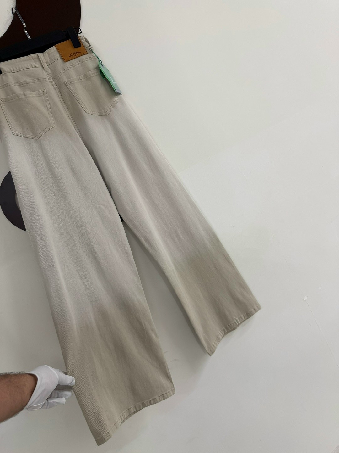 бежевые джинсы женские широкие,широкие джинсы,джинсы женские широкие,женские джинсы,джинсы бежевые