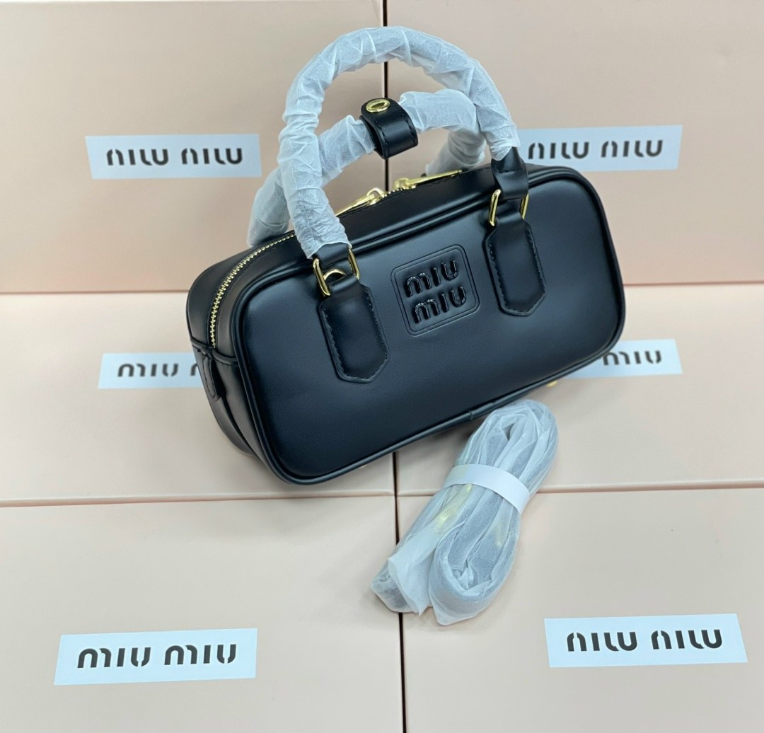 сумка miu miu,сумка,женская сумка miu miu,сумочка женская,женская сумка