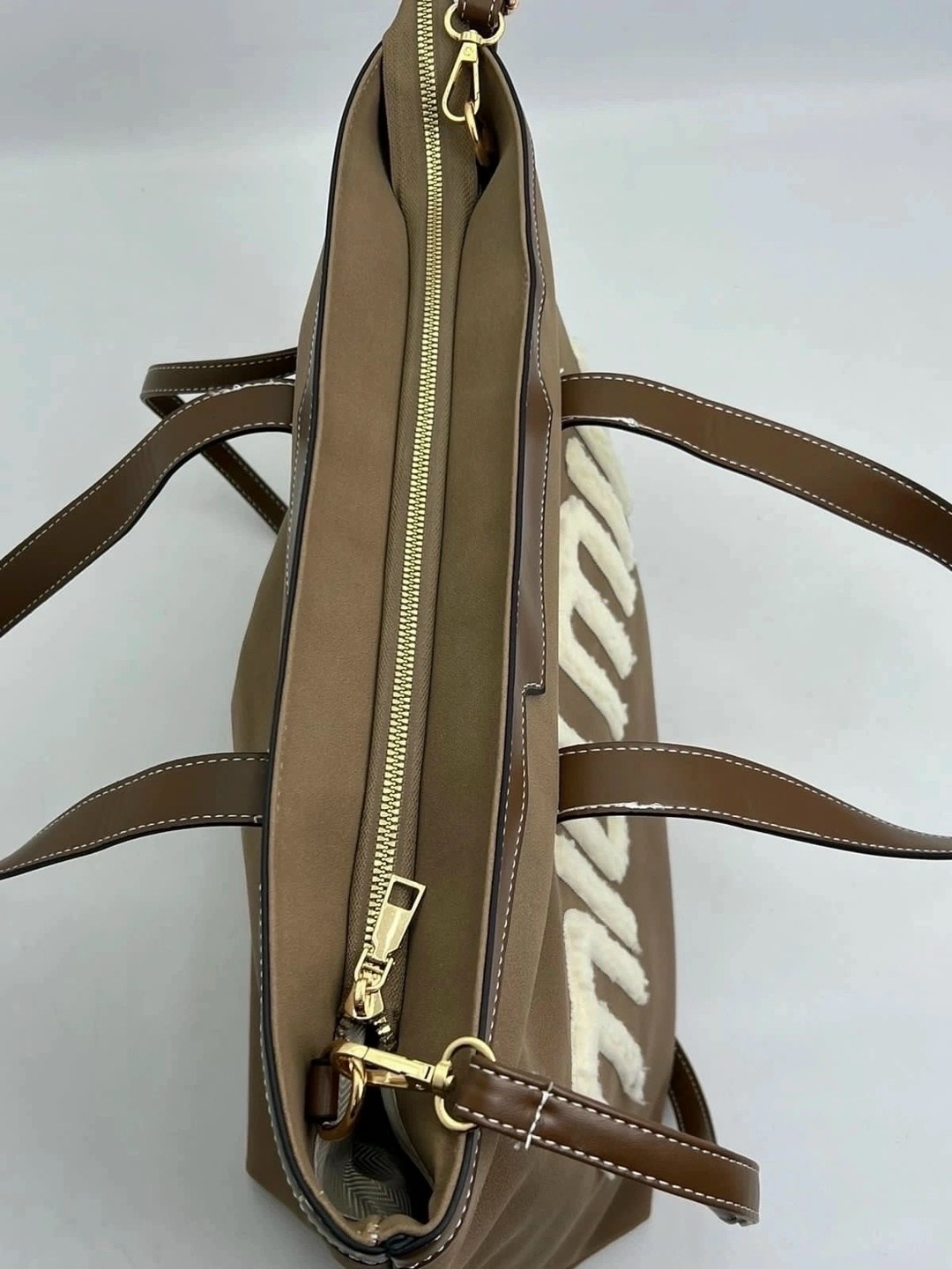 сумка,сумка miu miu,женские сумки,сумка тоут большая miu miu,сумки тоут