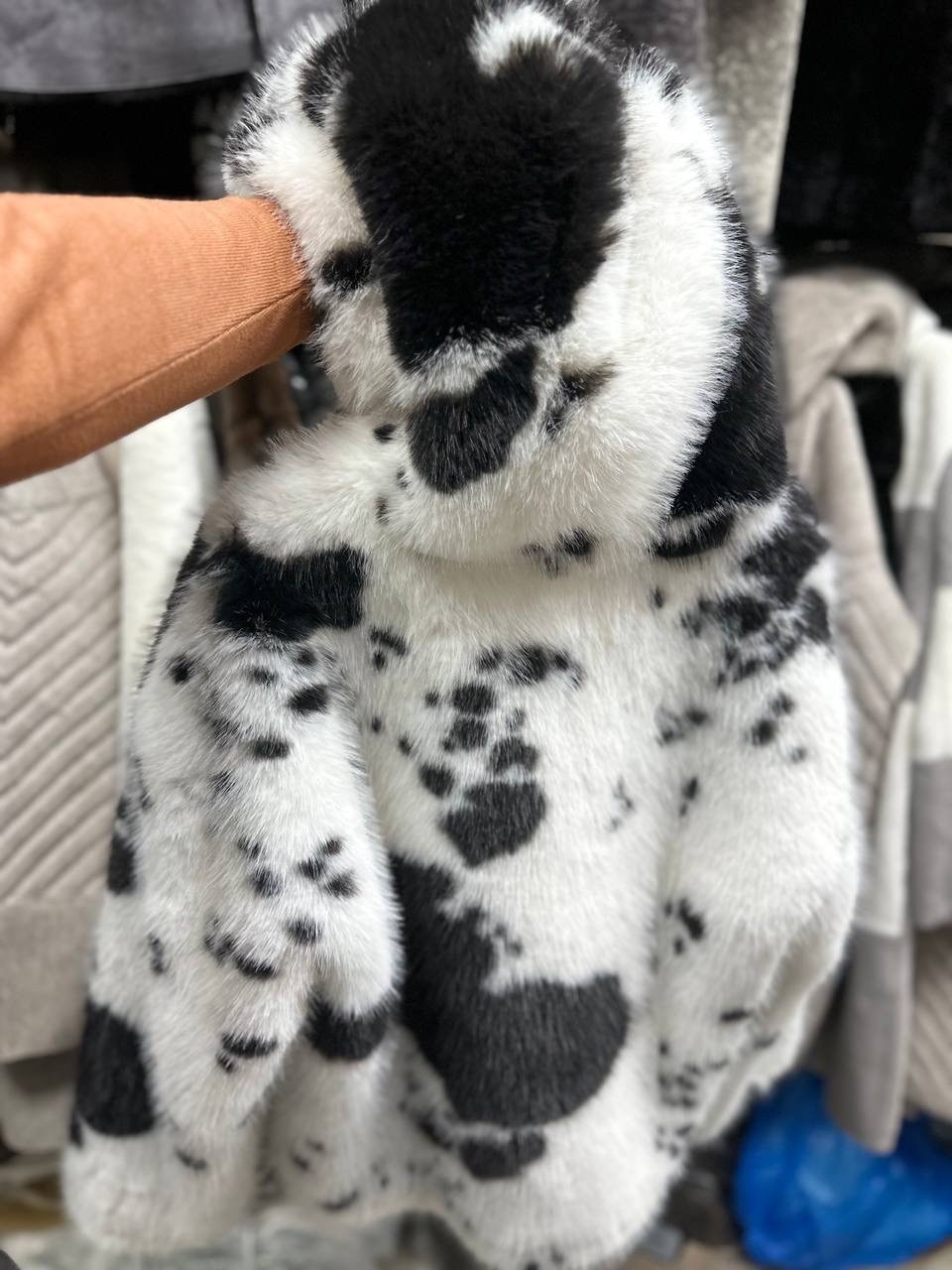 куртка из коровы,меховая куртка,пальто из искусственного меха,шуба искусственная экошуба зимняя,шуба из искусственного меха