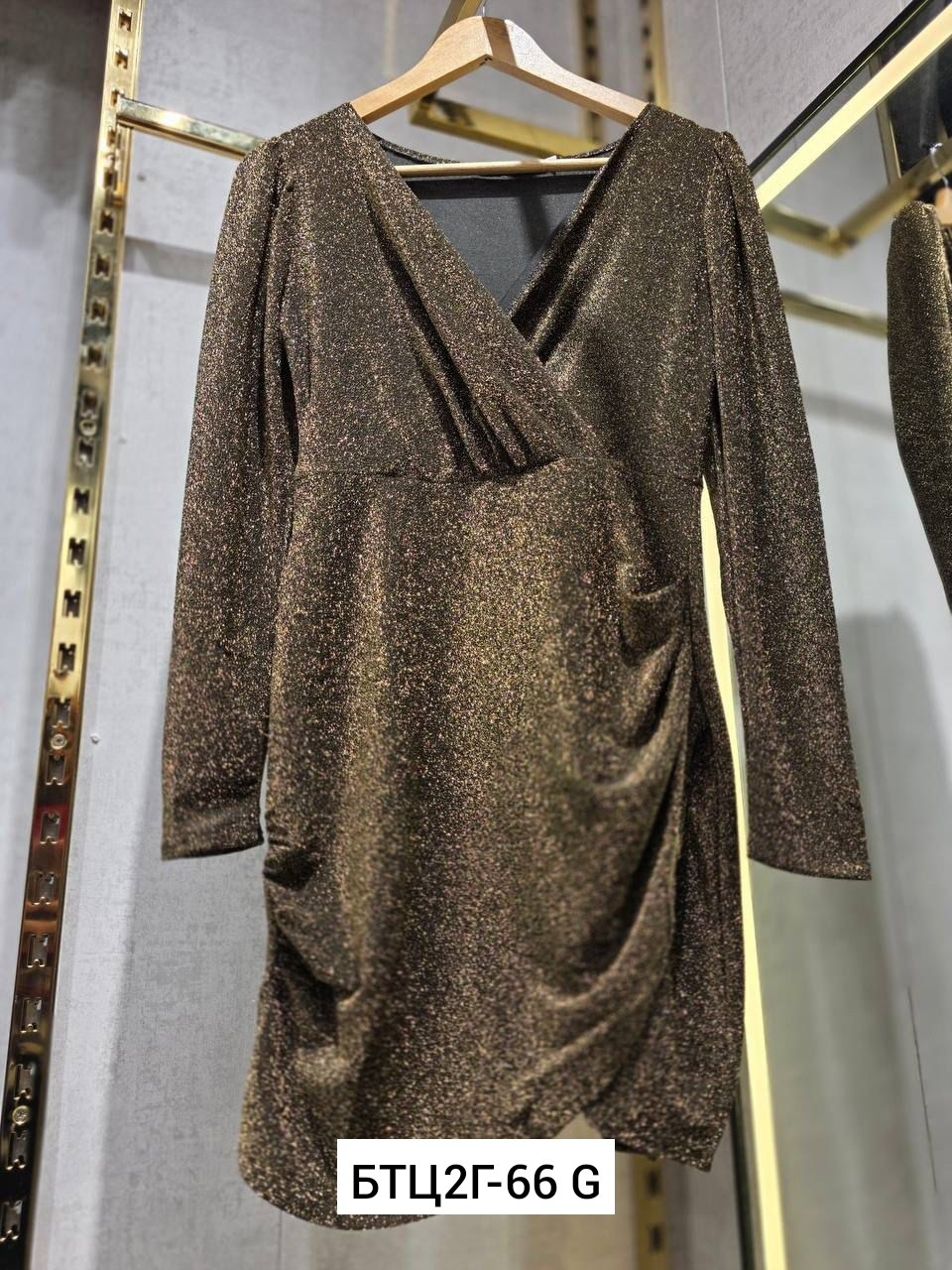 платье с люрексом,платье,фасон платья с люрексом,серебристое мини-платье с люрексом,платье из люрекса