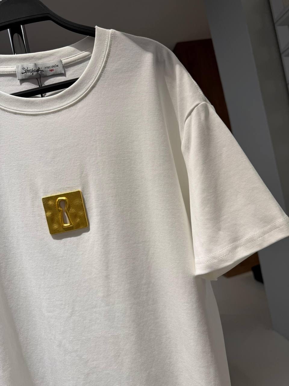 футболки оверсайз женские,футболка оверсайз,футболка оверсайз с принтами,модные образы,стильная футболка оверсайз