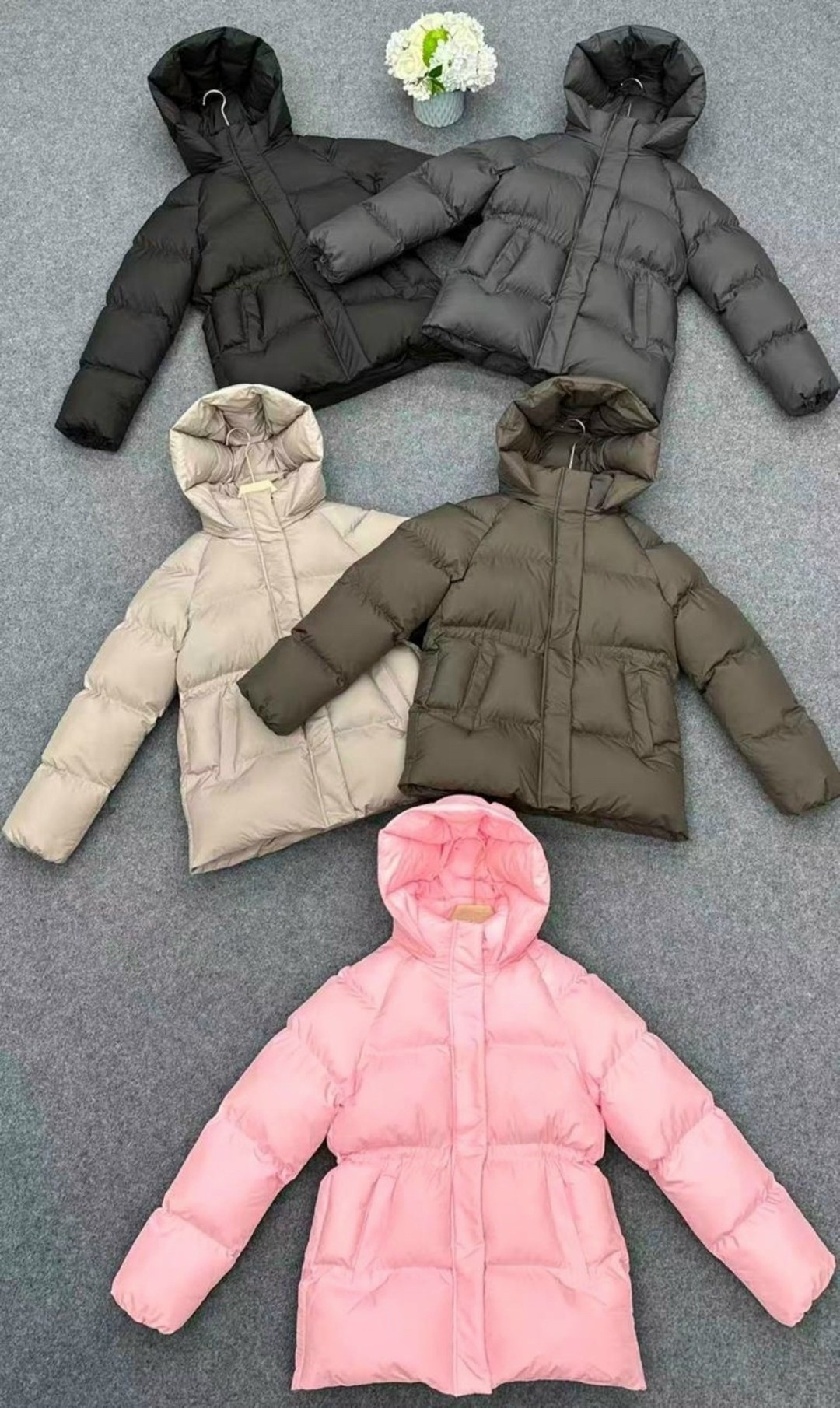 короткий пуховик,женская короткая куртка-пуховик с капюшоном,пуховик женский,пуховик с капюшоном,пуховик