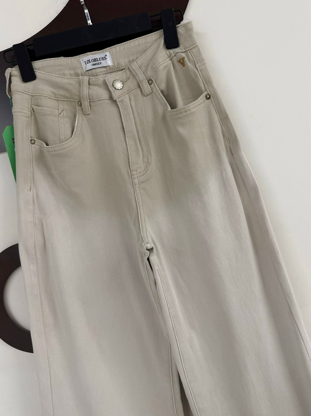 бежевые джинсы женские широкие,джинсы женские широкие,джинсы бежевые,широкие джинсы,женские джинсы