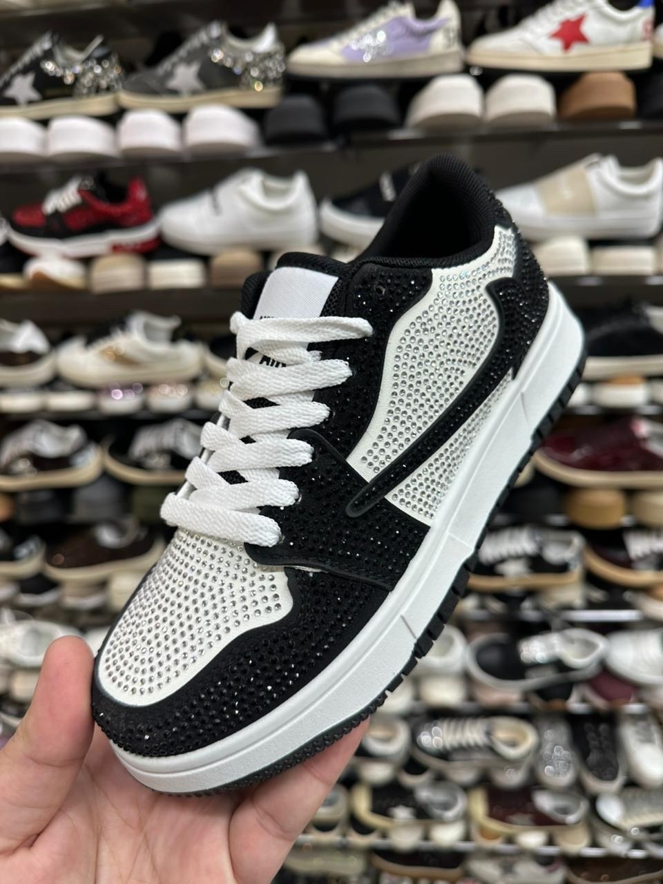 кроссовки,женские кроссовки,мужские кроссовки,мужская  кроссовки,кроссовка