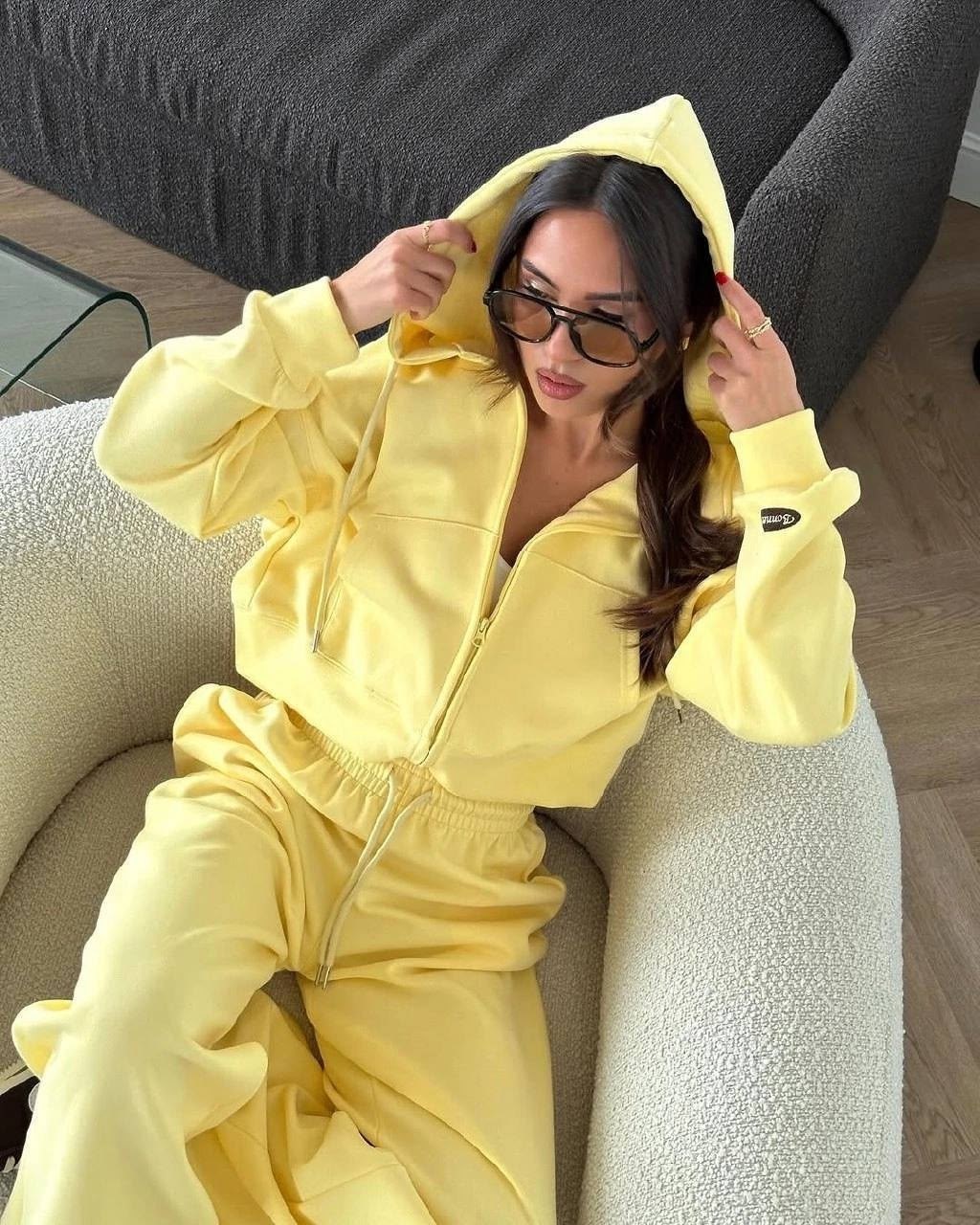 спортивный костюм,женская спортивная одежда,,костюм женский,костюм спортивный женский белый