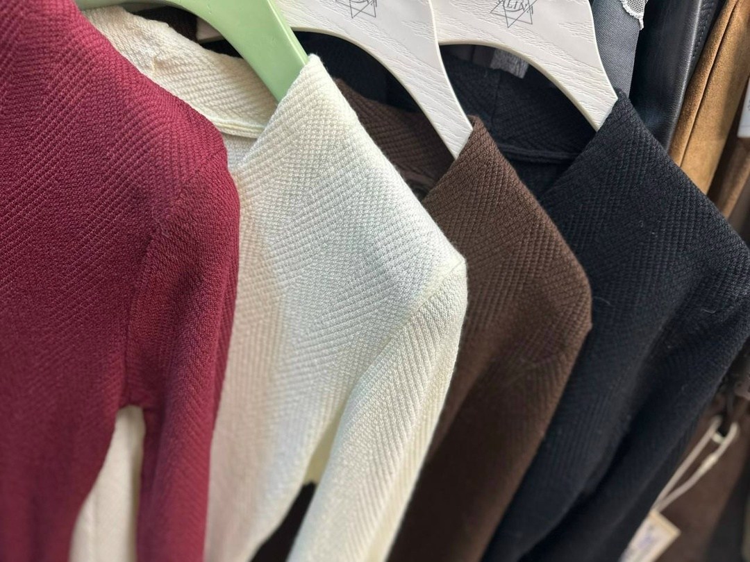 модные свитера,свитер пуловер,кофта женская свитер,трикотажный свитер,женский трикотажный свитер с v образным вырезом