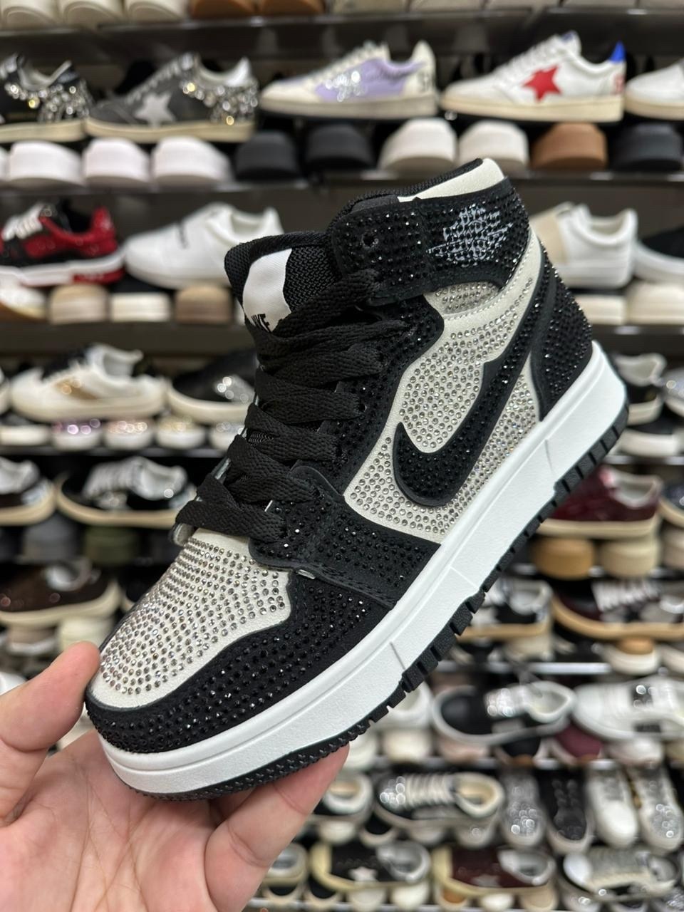 кроссовки,блестящие кроссовки,кроссовки со стразами,классные кроссовки, кроссовки