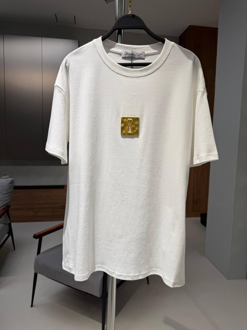 футболки оверсайз женские,футболка оверсайз,футболка оверсайз с принтами,модные образы,стильная футболка оверсайз