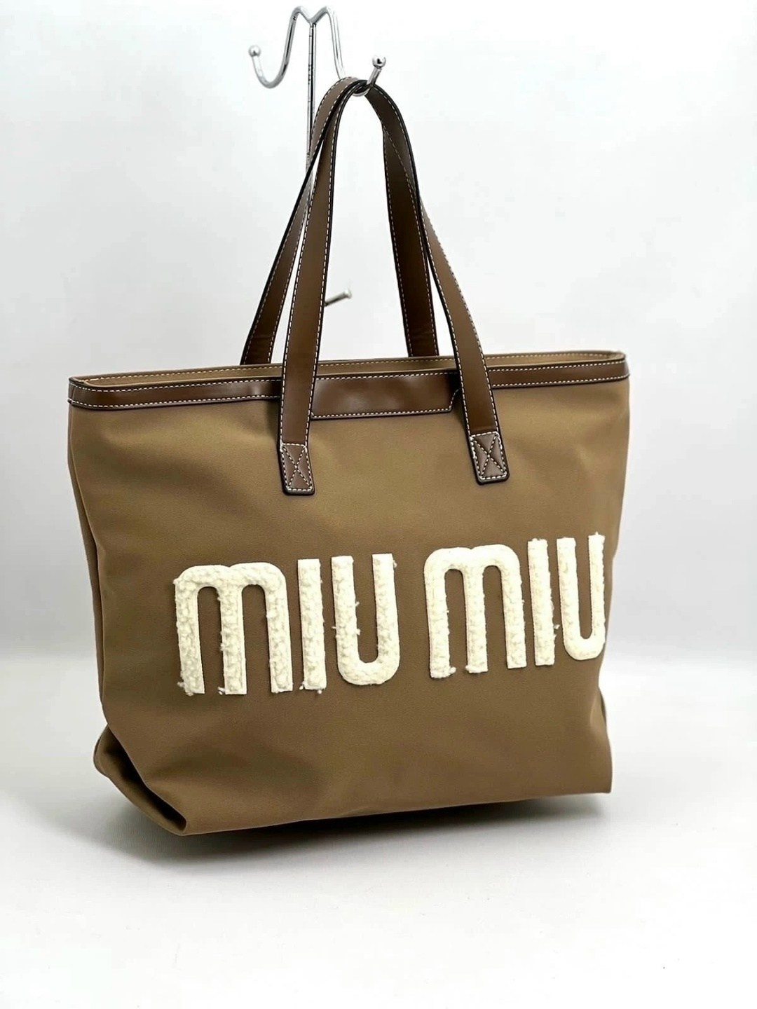 сумка,сумка miu miu,женские сумки,сумка тоут большая miu miu,сумки тоут