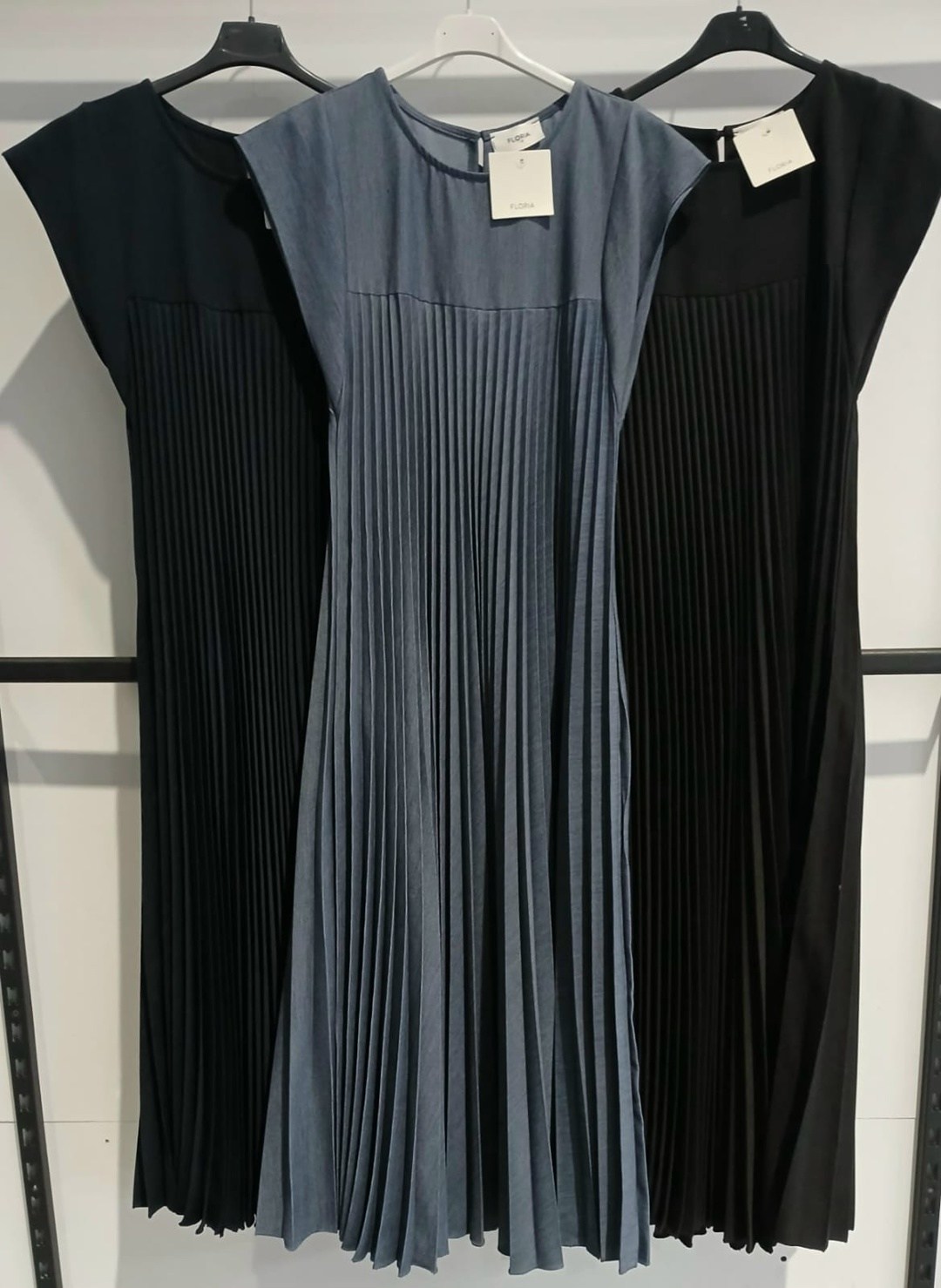 плиссированное платье,черное платье плиссе,женское плиссированное платье из полиэстера,платье женское модное круглое шея без рукавов плиссированное длинное,женское плиссированное платье