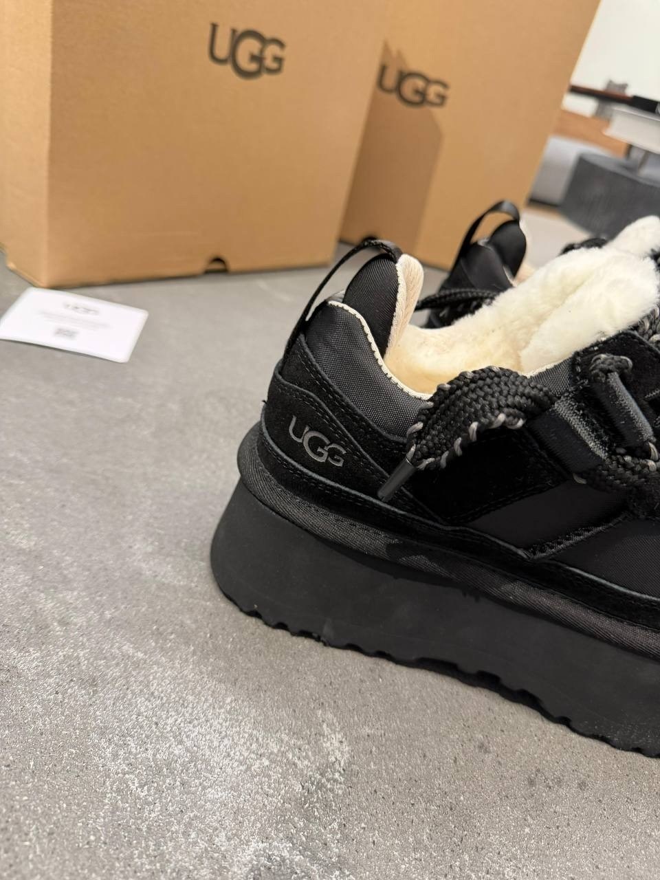 ,кроссовки ugg женские,кроссовки ugg зимние,кеды зимние ugg lowmel trainer premiumshoes цвет черный,кроссовки зимние женские ugg модель 551082